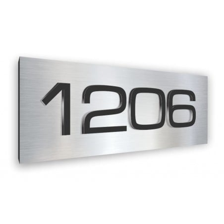 Plaque de numéro de porte intérieure en relief 3D, noir sur fini aluminium brossé