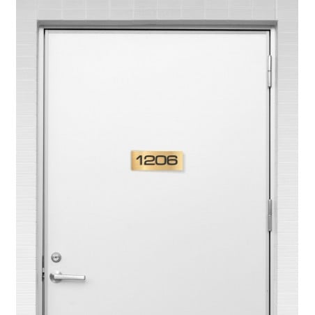 Plaque de numéro de porte intérieure en relief 3D, noir sur fini or brossé