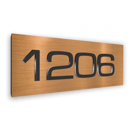 Plaque de numéro de porte intérieure en relief 3D, noir sur fini cuivre brossé