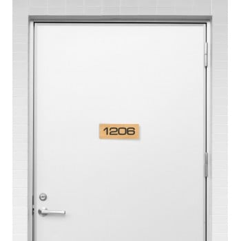 Plaque de numéro de porte intérieure en relief 3D, noir sur fini bois érable