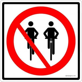 Affiche standard pictogramme seulement : Interdiction de dépasser (vélos)